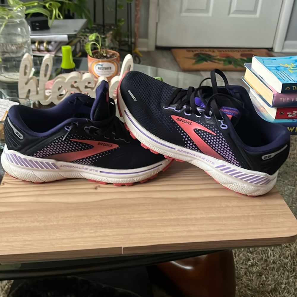 New Brooks Adrenaline GTS 22 Running Shoe - Women's in Black/Pink/Purple